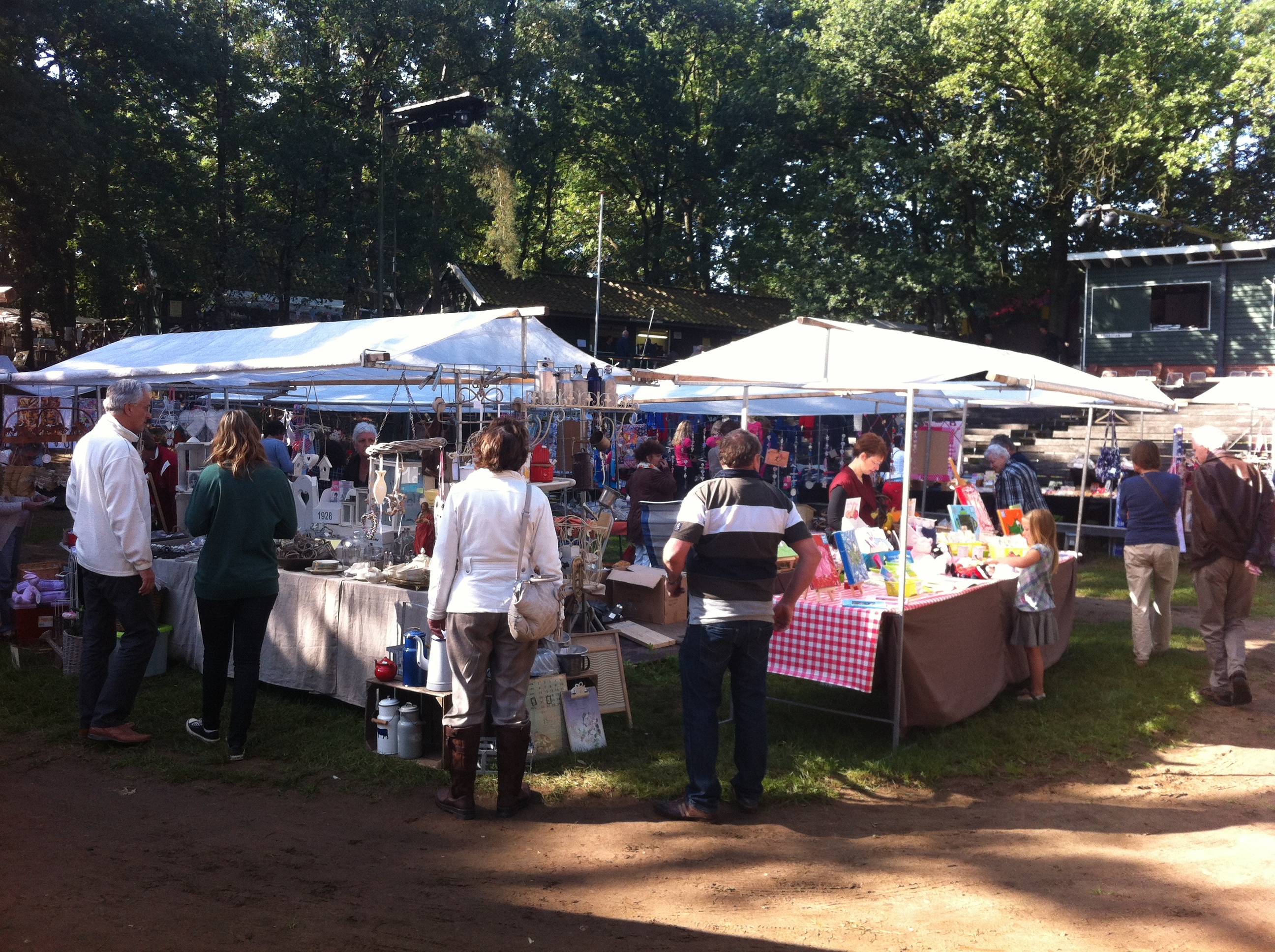 Koelefair streek- en brocantemarkt Koelefair-streek-en-brocantemarkt