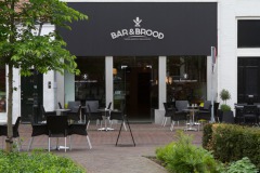 Bar en Brood