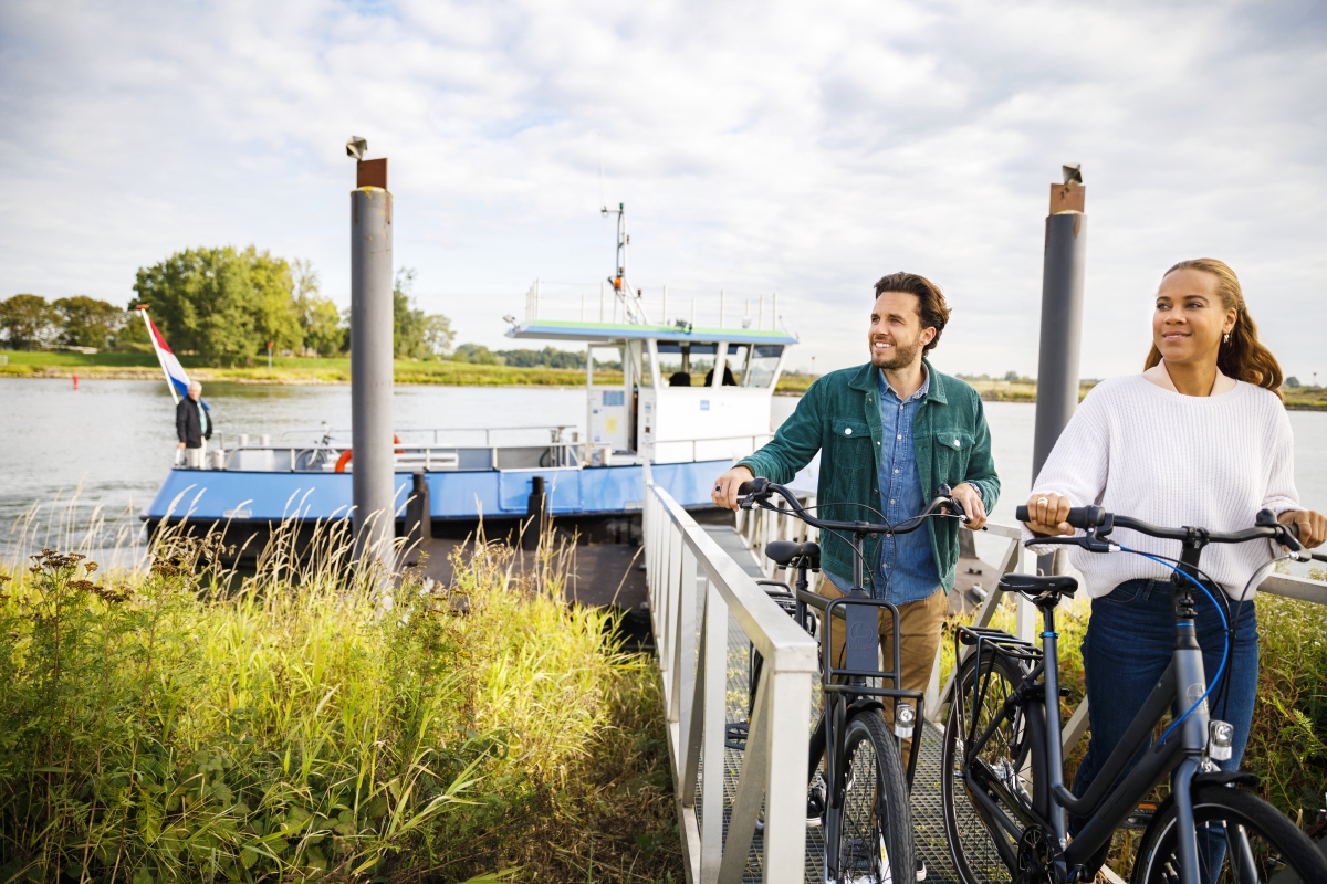 Fietsen langs de IJssel - Visit Hanzesteden