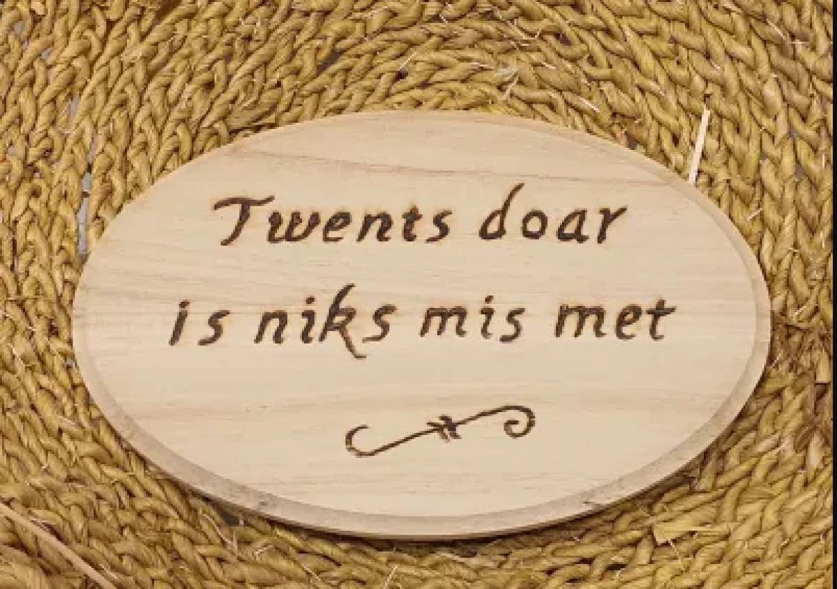 Onwijs Maart = Dialectmaand - Visit De Lutte Losser AW-62