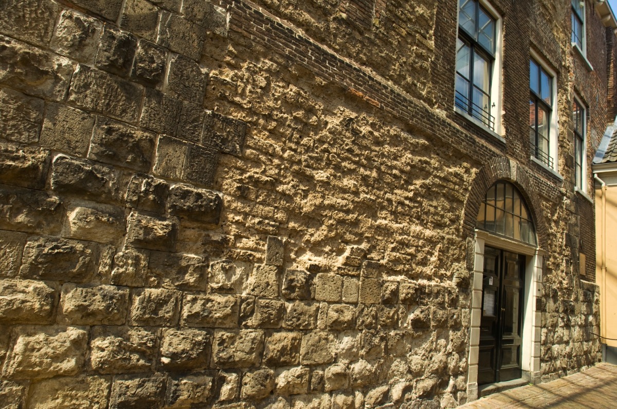 deventer.info: Oudste Stenen woonhuisinDeventer