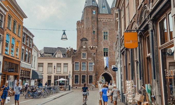 The Sassenstraat (Photo by PerfectlyTall)