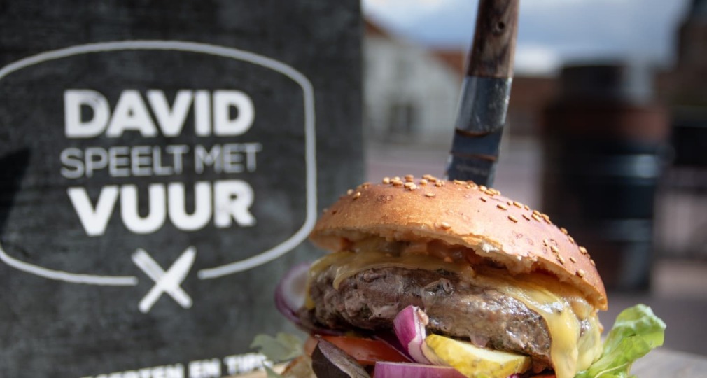 Een burger als lunch bij ROAST it