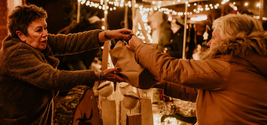 Kerstshoppen tijdens Kerstmis in Oud Borne
