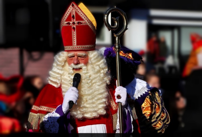 Intocht Sinterklaas in Rijssen - Met Pietenband, danspieten en uitdeel-pieten