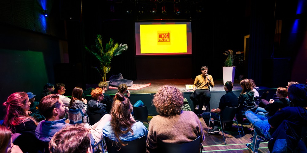Een bijeenkomst bij Poppodium Hedon