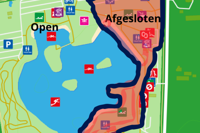 Kaart van een recreatiegebied met een gemarkeerd gesloten deel ('Afgesloten') en een open deel ('Open').