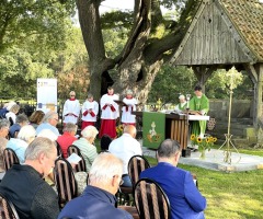 Openbare Eucharistie viering bij de Kroezeboom