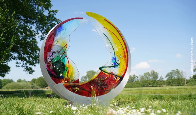 Glasrijk onthult thema en leading artist van 2025