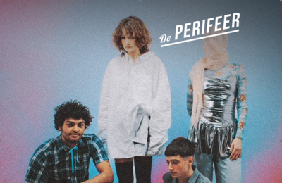 Promotiebeeld van vier jonge artiesten uit de band FRANTX voor een optreden op 29 augustus bij De Perifeer.