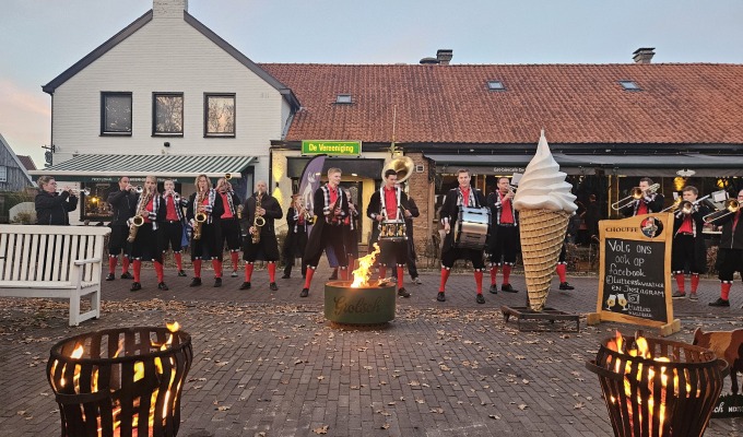 Geslaagde Bok Op Stap in De Lutte