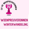 Affiche van de Wienpreuverinnen Winterwandeling met logo, tekst en foto van drie personen in het bos.