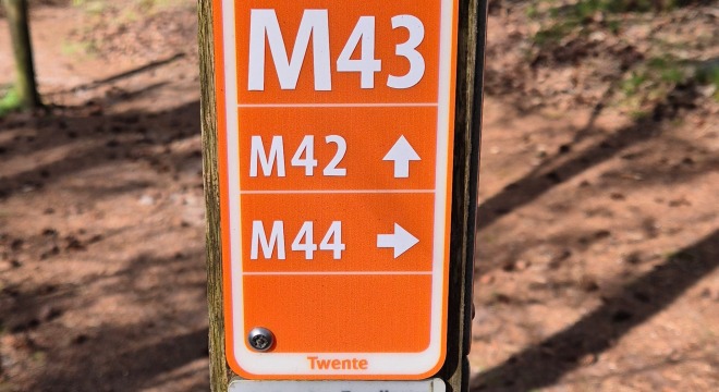 Wandelen in Rijssen-Holten, volg de wandelpalen voor de mooiste routes