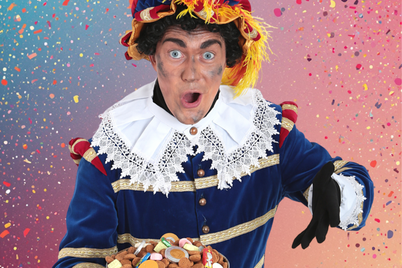 PIETEN CREW - Paniek in de Pepernotenfabriek! - Sinterklaasvoorstelling