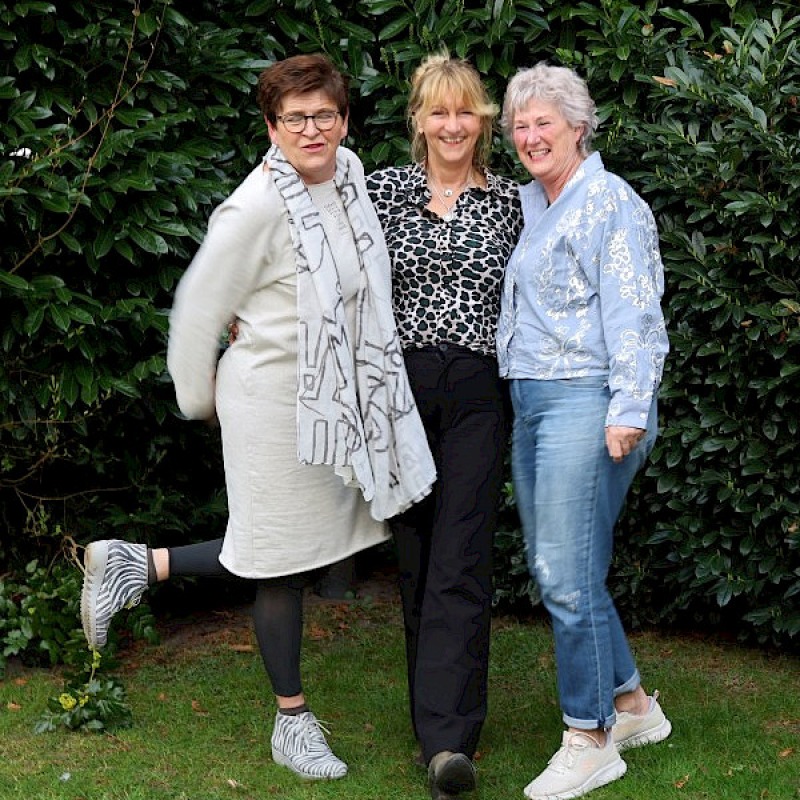 Twee Recht Twee Averecht - MEESTRIBBELEN
