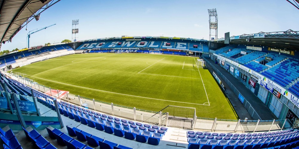 Het voetbalstadion van PEC Zwolle