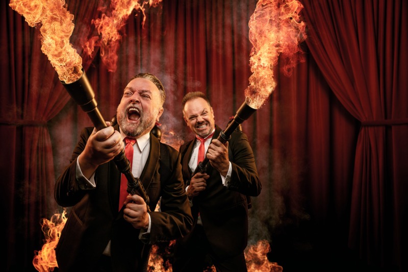 Arie en Silvester | Arie & Silvester breken de tent af!