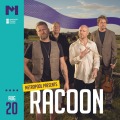 Promotiebeeld van de band Racoon voor een optreden op 20 augustus in Openluchttheater Hertme.