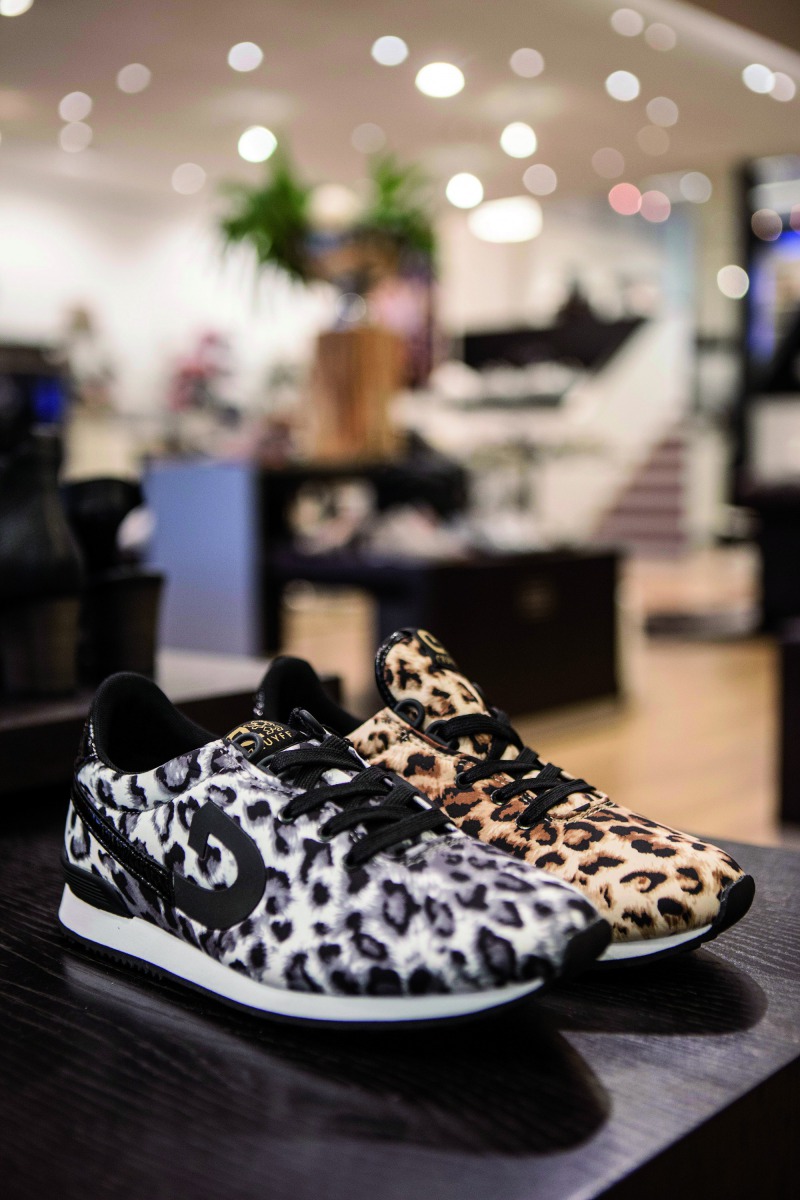 Rohof Modeschoenen - Uit in Almelo
